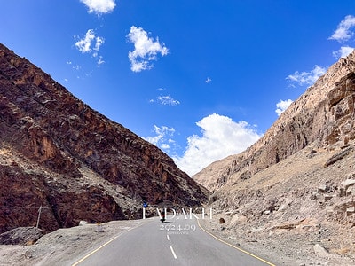 20251013-5uy28 20251013-5uy28