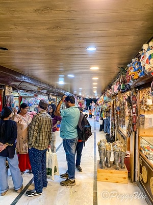 20251013-7iy3e 20251013-7iy3e