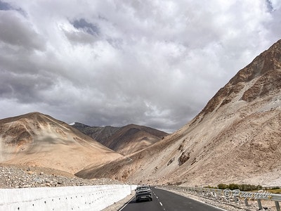 20251013-8q670 20251013-8q670