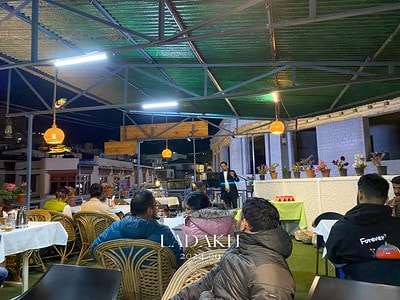 20251013-a1qoj 20251013-a1qoj