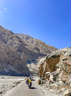 20251013-a3n9u 20251013-a3n9u