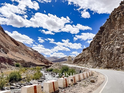 20251013-ajp7x 20251013-ajp7x