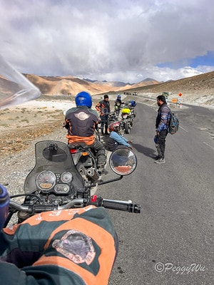 20251013-dwr2j 20251013-dwr2j