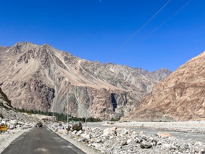 20251013-fm4bf 20251013-fm4bf