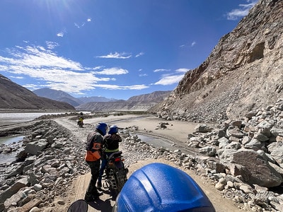 20251013-g92qz 20251013-g92qz