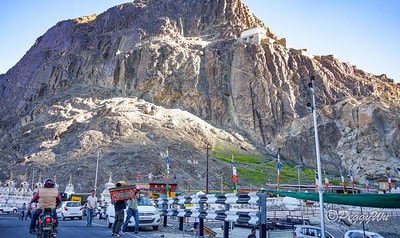 20251013-jhvxl 20251013-jhvxl