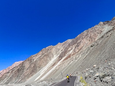 20251013-kxgfh 20251013-kxgfh