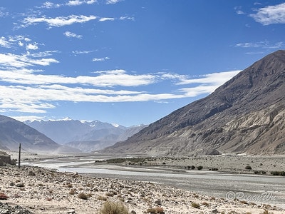 20251013-m8eyh 20251013-m8eyh