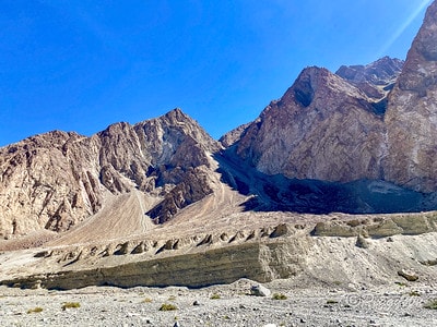 20251013-mc64o 20251013-mc64o