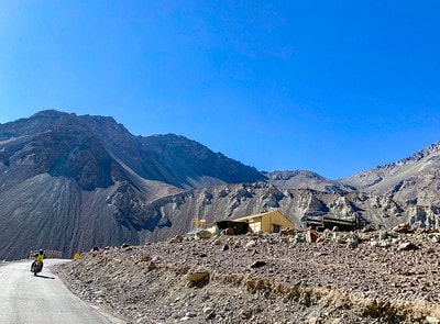 20251013-q9c5d 20251013-q9c5d