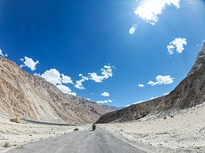 20251013-r6yc4 20251013-r6yc4