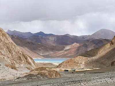 20251013-uveb7 20251013-uveb7