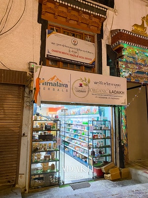 20251013-y22xa 20251013-y22xa