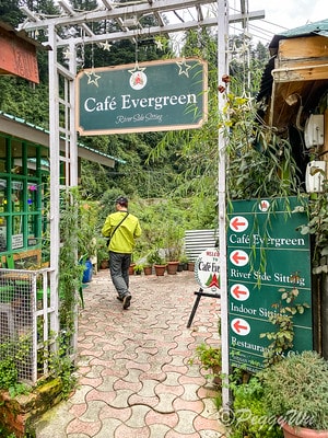 20251013-4lov8 20251013-4lov8