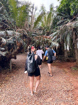 20251013-jwl6j 20251013-jwl6j