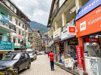 20251013-okva6 20251013-okva6