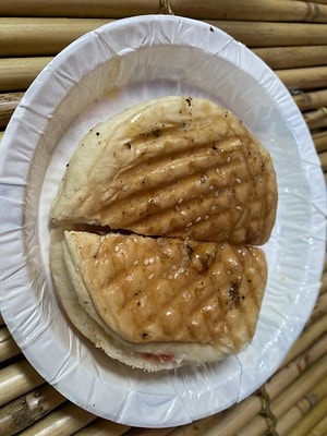 20251013-4pqt6 20251013-4pqt6