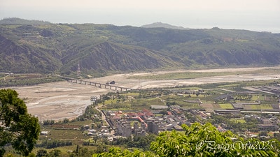 20251013-61f0i 20251013-61f0i