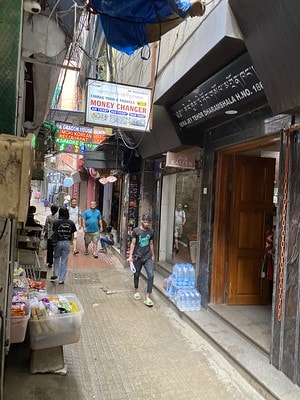 20251013-xi3zb 20251013-xi3zb