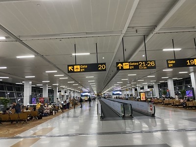 20251013-yux6x 20251013-yux6x