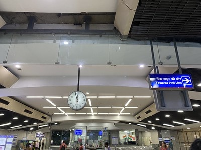 20251013-zmnu1 20251013-zmnu1