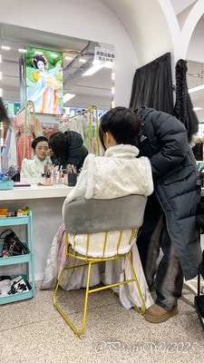 20251013-2q772 20251013-2q772