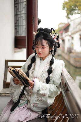 20251013-2yy98 20251013-2yy98