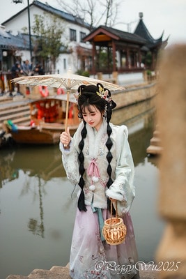 20251013-4bo0v 20251013-4bo0v