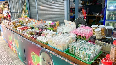 20251013-4cvyw 20251013-4cvyw