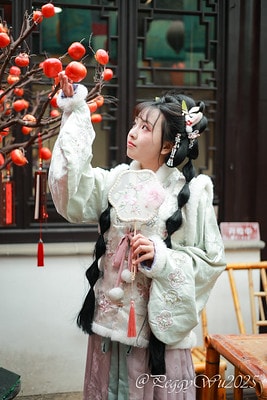 20251013-59fyy 20251013-59fyy