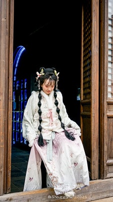 20251013-8xyy0 20251013-8xyy0