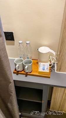 20251013-h0h6l 20251013-h0h6l