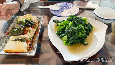 20251013-iy0vc 20251013-iy0vc