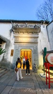 20251013-s5f0q 20251013-s5f0q