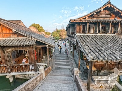 20251013-v7iz4 20251013-v7iz4