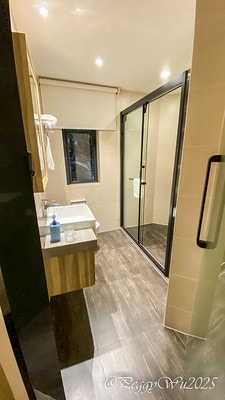 20251013-vcyrz 20251013-vcyrz