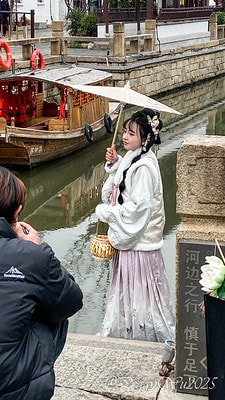 20251013-z0ofn 20251013-z0ofn