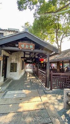 20251013-z4qxc 20251013-z4qxc