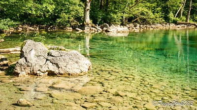 20251013-3qkxb 20251013-3qkxb