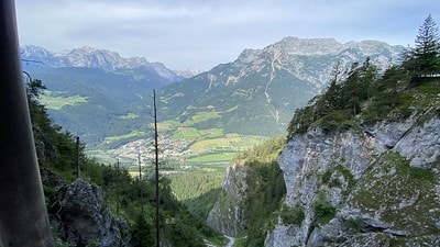 20251013-avary 20251013-avary