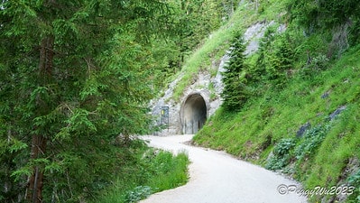 20251013-dqmyk 20251013-dqmyk