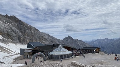 20251013-ekrkm 20251013-ekrkm