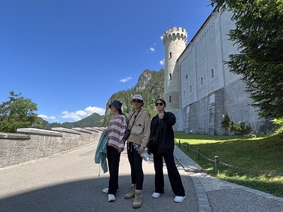 20251013-g69bv 20251013-g69bv