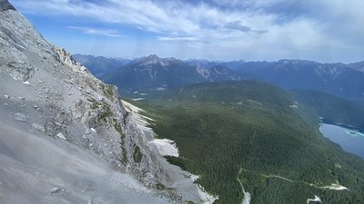 20251013-gjk3q 20251013-gjk3q