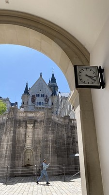 20251013-h0a4x 20251013-h0a4x