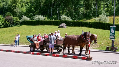 20251013-ho7md 20251013-ho7md