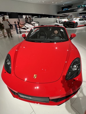 20251013-i0tcz 20251013-i0tcz