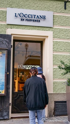 20251013-km8he 20251013-km8he