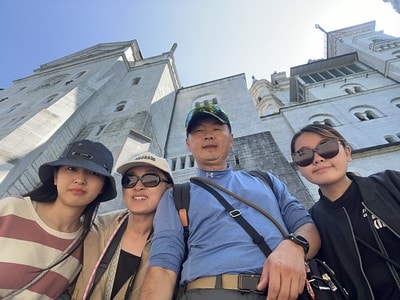 20251013-qnm5n 20251013-qnm5n