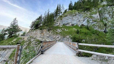 20251013-siqj9 20251013-siqj9